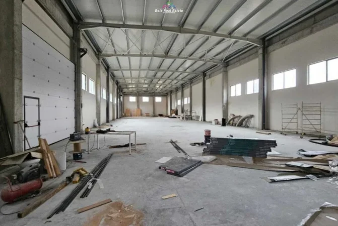 Tirane, jepet me qera magazine , 1.000 m² 6.000 € (Rruga e Vjeter e Elbasanit)