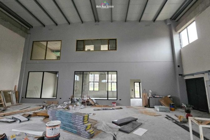 Tirane, jepet me qera magazine , 1.000 m² 6.000 € (Rruga e Vjeter e Elbasanit)