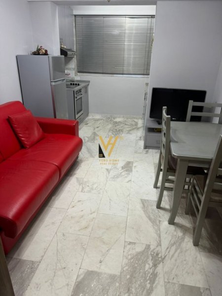 Tirane, jepet me qera apartament 1+1+Ballkon Kati 2, 60 m² 500 € (STADIUMI DINAMO)