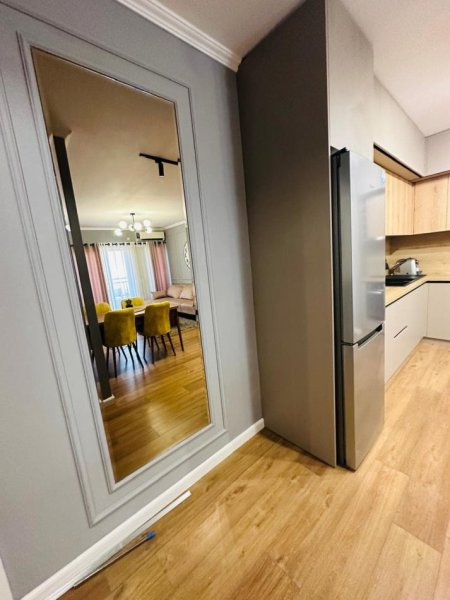 Tirane, jepet me qera apartament 2+1 Kati 7, 80 m² 622 € (Rruga Sokrat Miho)