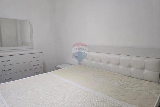 Tirane, jepet me qera apartament 1+1 Kati 4, 75 m² 650 € (Kompleksi Delijorgji)