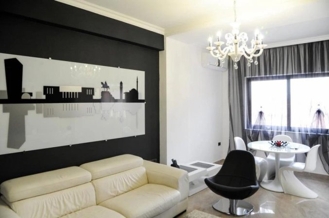 Tirane, jepet me qera apartament 2+1+Ballkon Kati 8, 96 m² 950 € (Bllok (Pallatet Agimi))