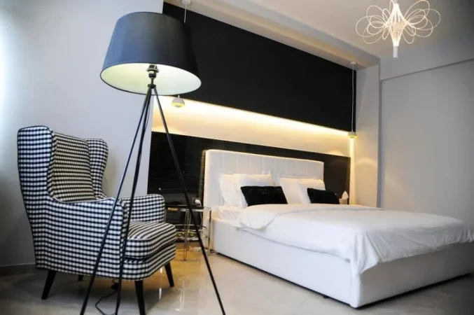 Tirane, jepet me qera apartament 2+1+Ballkon Kati 8, 96 m² 950 € (Bllok (Pallatet Agimi))