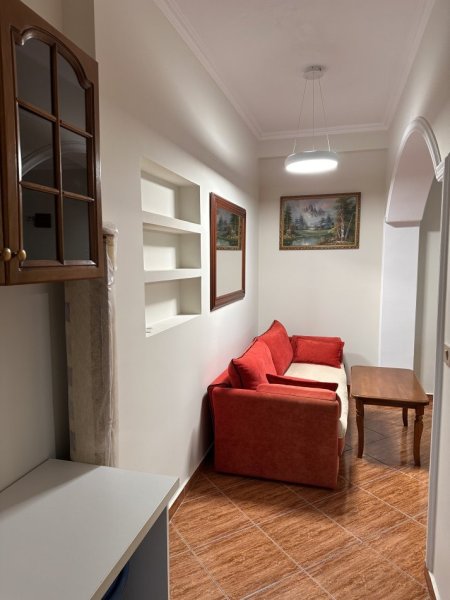 Tirane, jepet me qera apartament 1+1 Kati 0, 60 m² 400 € (5 maj)