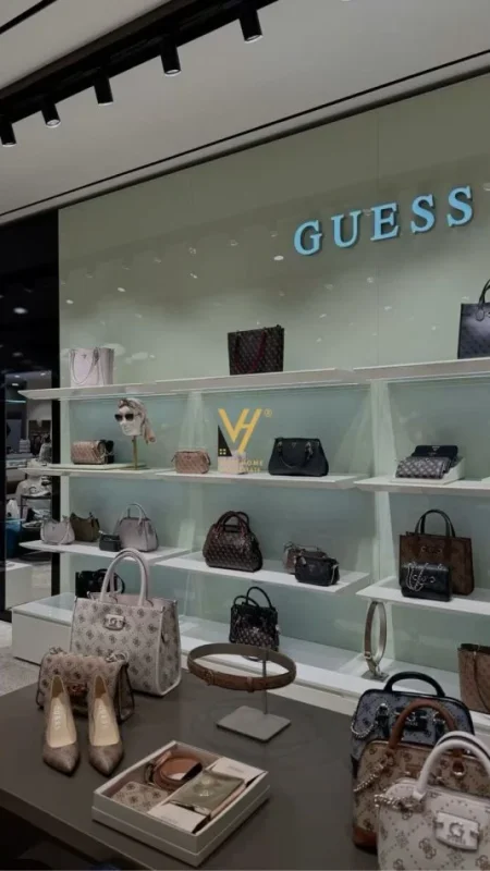 Tirane, jepet me qera dyqan Kati 0, 40 m² 2.200 € (MYSLYM SHYRI)