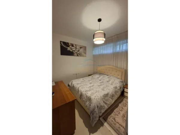 Tirane, shitet Vile Kati 0, 360 m² (Qytet Studenti)