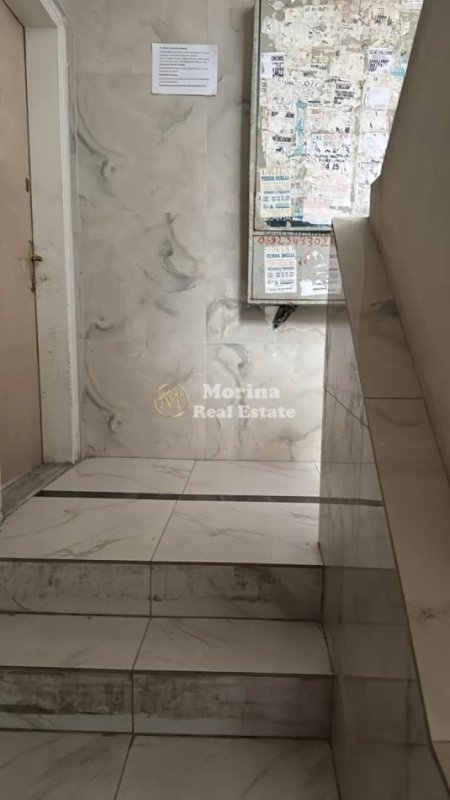 Tirane, jepet me qera apartament 1+1 Kati 0, 65 m² 550 € (rruga Myslym Shyri)