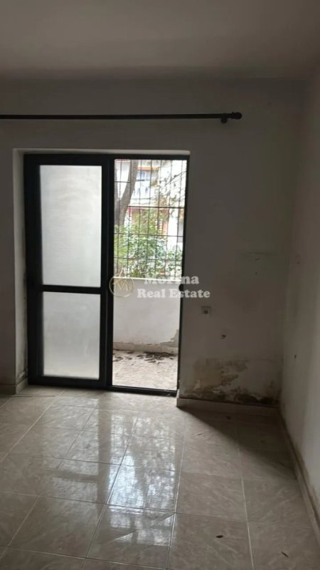 Tirane, jepet me qera apartament 1+1 Kati 0, 65 m² 550 € (rruga Myslym Shyri)