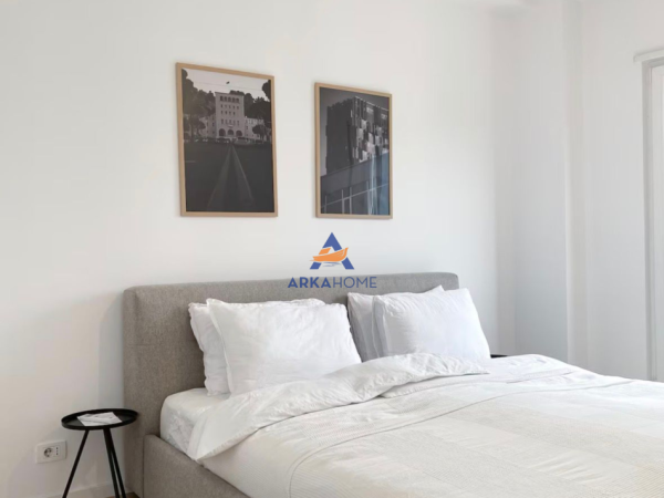 Tirane, jepet me qera apartament 1+1+Ballkon Kati 1, 65 m² 900 € 