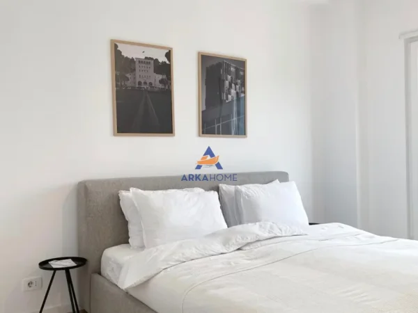 Tirane, jepet me qera apartament 1+1+Ballkon Kati 1, 65 m² 900 € 