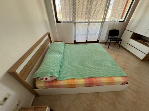 JEPET ME QERA APARTAMENT 1+1 TEK RRUGA E ELBASANIT  500 €uro