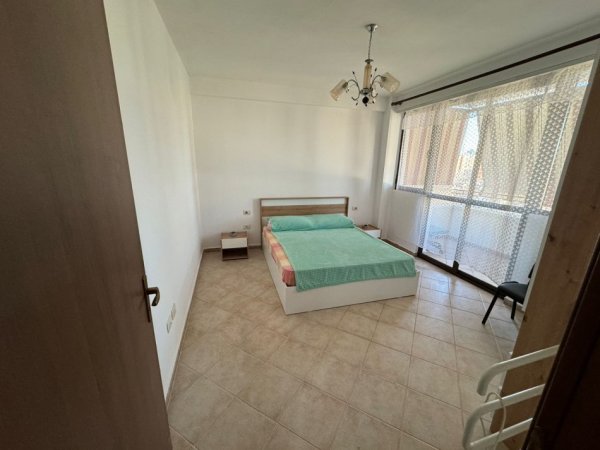JEPET ME QERA APARTAMENT 1+1 TEK RRUGA E ELBASANIT  500 €uro