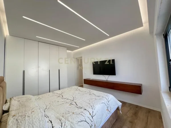 Tirane, jepet me qera apartament 1+1 Kati 4, 65 m² 600 € 