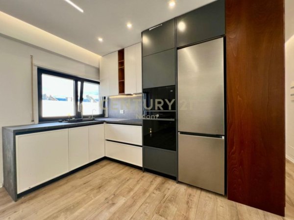 Tirane, jepet me qera apartament 1+1 Kati 4, 65 m² 600 € 