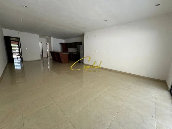Tirane, jepet me qera ambjent biznesi Kati 0, 190 m² 800 € (KOPSHTI ZOOLOGJIK)