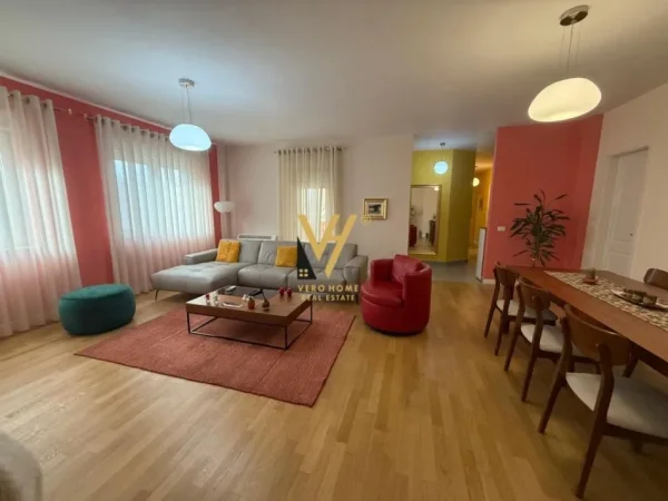 Tirane, jepet me qera apartament 3+1+Ballkon Kati 1, 270 m² 1.800 € (REZIDENCA “TOUCH OF SUN”, SAUK)