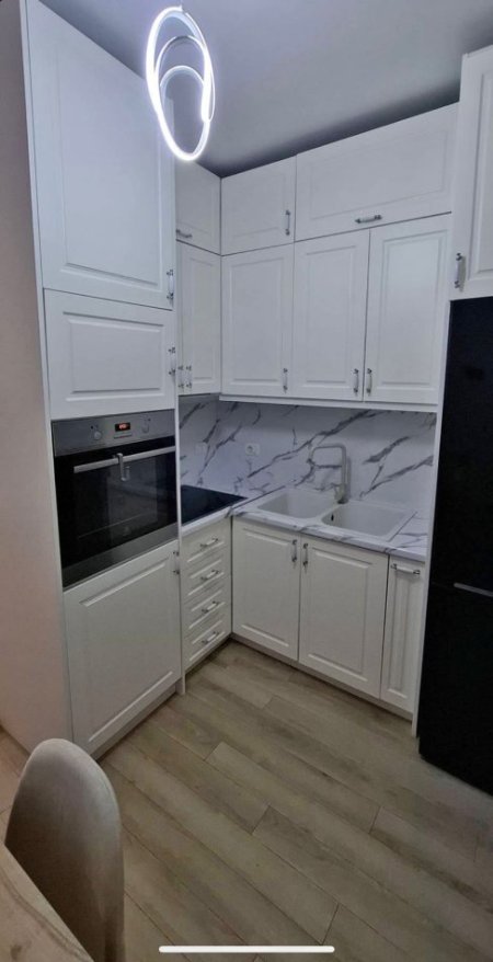 Tirane, jepet me qera apartament 1+1+Ballkon Kati 1, 64 m² 64 € (Kodra e Diellit (Eleonora))