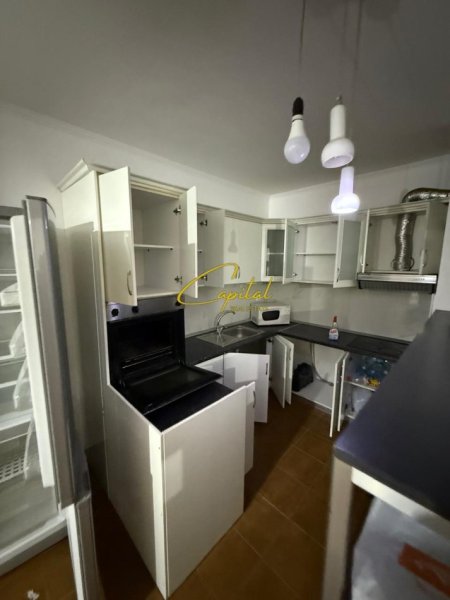 Tirane, jepet me qera apartament 1+1 Kati 5, 65 m² 400 € (YZBERISHT)