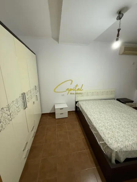 Tirane, jepet me qera apartament 1+1 Kati 5, 65 m² 400 € (YZBERISHT)