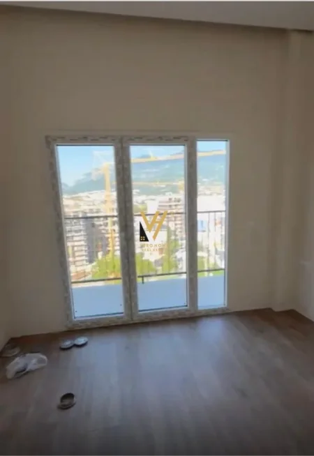 Tirane, shitet apartament 1+1+Ballkon Kati 4, 60 m² 98.450 € (DEPO E UJIT, QYTET STUDENTI)