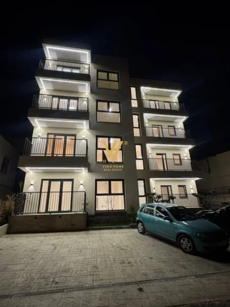 Tirane, shitet apartament 1+1+Ballkon Kati 4, 60 m² 98.450 € (DEPO E UJIT, QYTET STUDENTI)