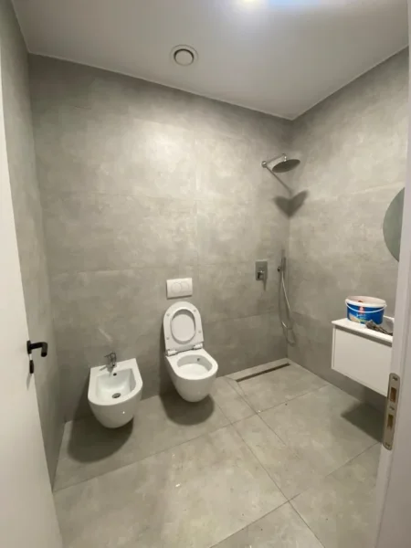 Tirane, jepet me qera zyre Kati 20, 150 m² 3.000 € 