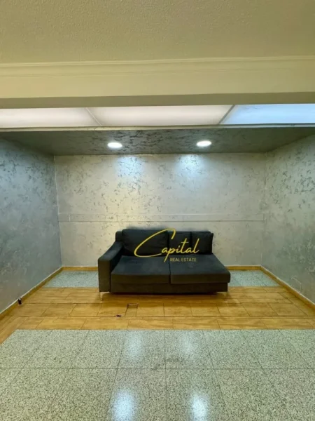 Tirane, jepet me qera ambjent biznesi Kati 0, 655 m² 5.800 € (RRUGA E KAVAJES)