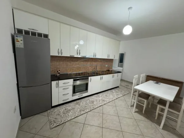 Tirane, jepet me qera apartament 2+1 Kati 1, 80 m² 600 € (CONCORD CENTER 5 MAJI)  DB62301