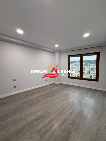 Tirane, jepet me qera zyre , 200 m² 3.000 € (Rruga e Kavajes)