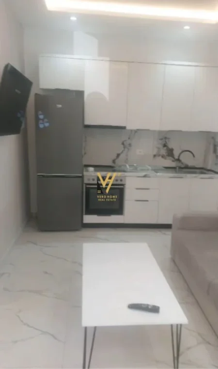 Tirane, jepet me qera apartament 1+1+Ballkon Kati 0, 55 m² 450 € (5 MAJI)