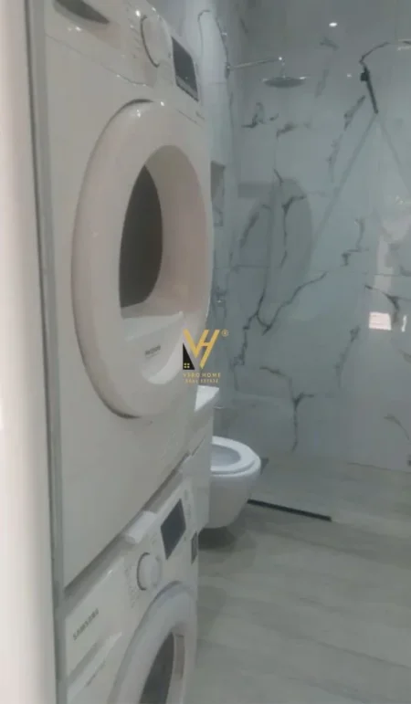 Tirane, jepet me qera apartament 1+1+Ballkon Kati 0, 55 m² 450 € (5 MAJI)