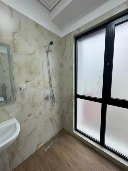 Tirane, shitet apartament 1+1 Kati 11, 69 m² 155.000 € (Farmacia 10, Kompleksi Arlis)