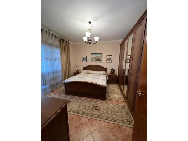 Durres, shitet apartament 3+1 Kati 6, 168 m² 295.000 € 