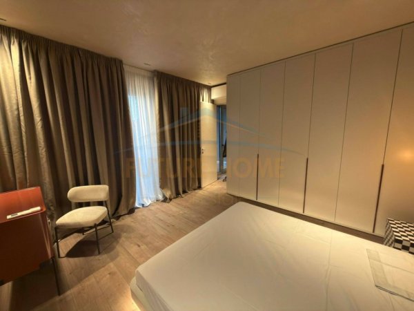 Tirane, jepet me qera apartament 1+1 Kati 6, 100 m² 2.000 € (LION PARK 1)