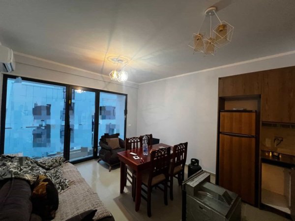 Tirane, jepet me qera apartament 2+1 Kati 5, 70 m² 570 € (Rruga Xhanfize Keko)