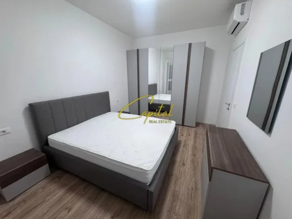 Tirane, jepet me qera apartament 1+1 Kati 4, 65 m² 550 € (RRUGA SIRI KODRA)