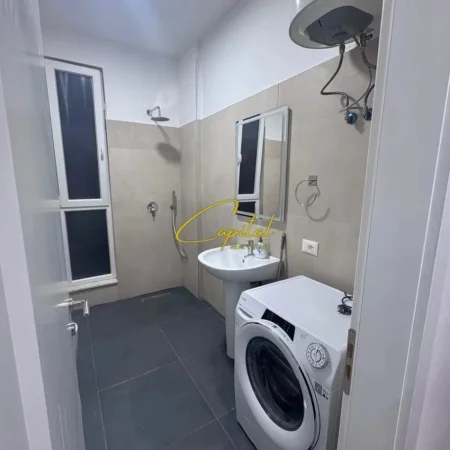 Tirane, jepet me qera apartament 1+1 Kati 4, 65 m² 550 € (RRUGA SIRI KODRA)