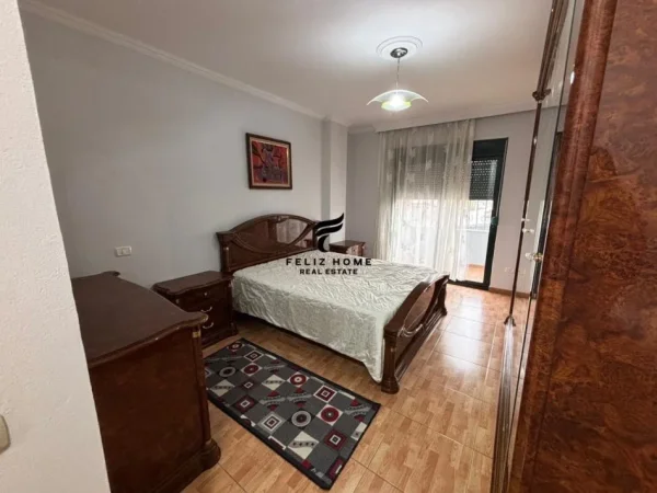 Tirane, jepet me qera apartament 2+1 Kati 4, 120 m² 650 € (RRUGA E KAVAJES)