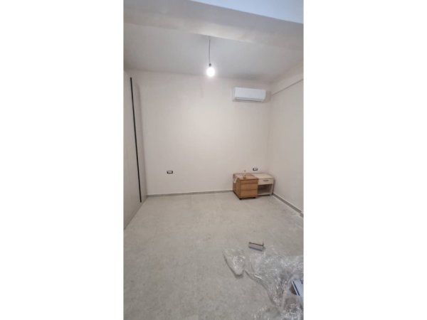 Tirane, jepet me qera apartament 1+1 Kati 1, 50 m² 450 € (SELITE)  CITY60970