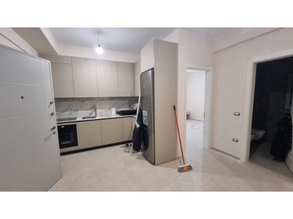 Tirane, jepet me qera apartament 1+1 Kati 1, 50 m² 450 € (SELITE)  CITY60970