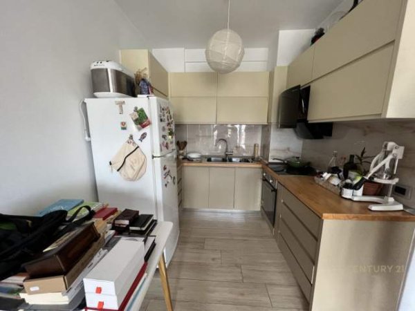 Tirane, shitet apartament Kati 8, 68 m² 135.000 Euro (Rruga Fuat Toptani Tirana, Albania)