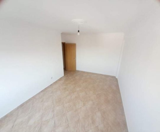 Tirane, shitet apartament 2+1 Kati 8, 100 m² 160.000 Euro (21 Dhjetori)