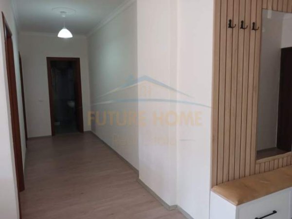 Durres, jepet me qera apartament Kati 2, 130 m² 500 Euro (BLUE STAR)