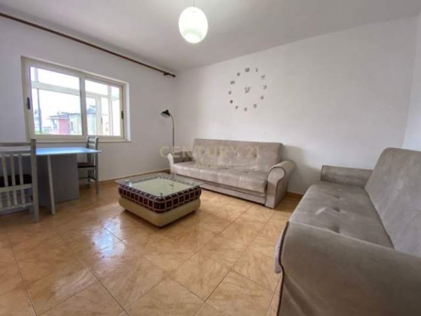Tirane, jepet me qera apartament 2+1+BLK Kati 5, 72 m² 370 Euro (Ali Demi)