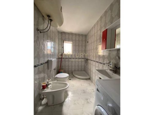 Tirane, jepet me qera apartament 2+1+BLK Kati 5, 72 m² 370 Euro (Ali Demi)