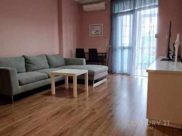 Tirane, jepet me qera apartament 1+1 Kati 14, 79 m² 600 Euro (Ish Ekspozita)