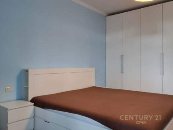 Tirane, jepet me qera apartament 1+1 Kati 14, 79 m² 600 Euro (Ish Ekspozita)