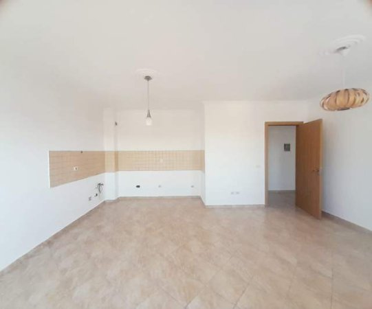 Tirane, shitet apartament 2+1 Kati 8, 100 m² 160.000 Euro (21 Dhjetori)