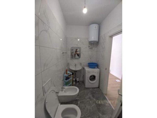 Tirane, jepet me qera apartament 2+1 Kati 6, 116 m² 500 Euro (Don Bosko)