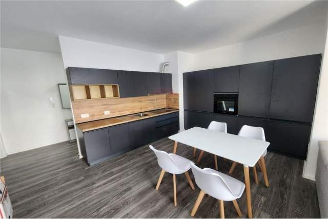 Tirane, jepet me qera apartament 2+1+BLK Kati 5, 110 m² 650 Euro (Rruga Dibres)